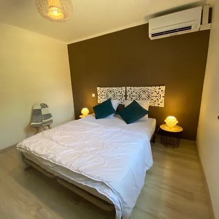 Lavande Avec Piscine Privee Classe 4 Etoiles 라고세